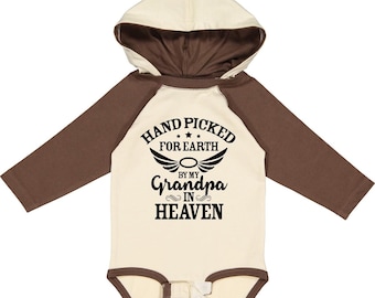 Body de bebé de manga larga con alas de ángel, seleccionado para la Tierra por mi abuelo en el cielo, de Inktastic