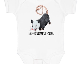 Body de bebé con un juego de palabras de zarigüeya increíblemente lindo de Inktastic