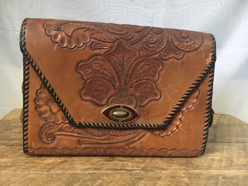 Vintage light brown leather purse
