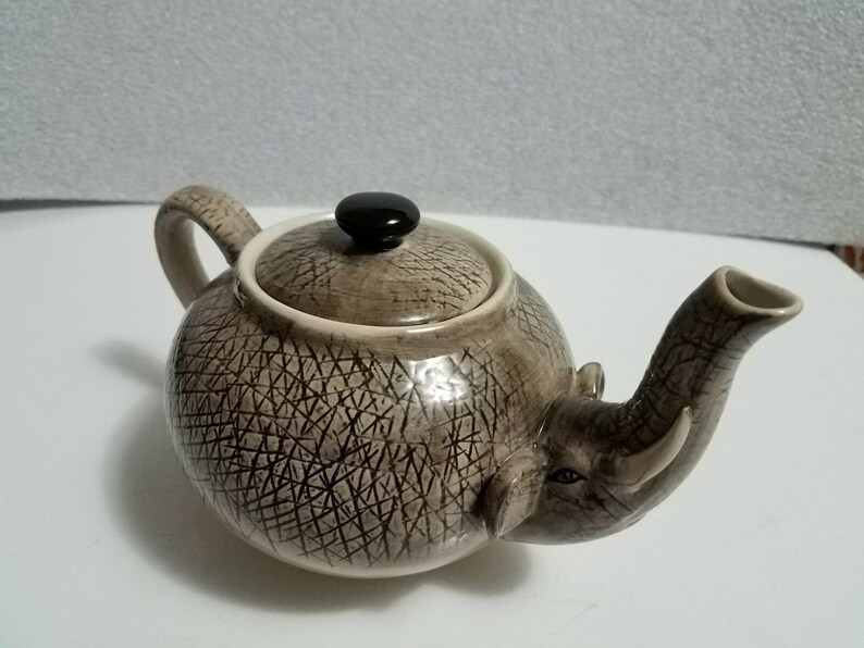 Hard to Find Design Vintage World Market Ceramic Elephant 4 Cup Collectible Figural Teapot Tea Pot Unique
