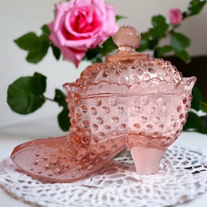 フェントン ピンクイリデセントガラス デイジー＆ボタン Slipper Fenton Iridescent Pink Glass Daisy and Button Cat Head