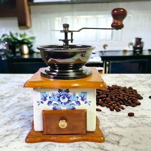 Vintage Blue Delft Style Floral Cafe Coffee Mill Burr Grinder Porcelain, Wood, Blued Metal NOS