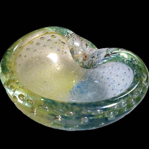 MCM Murano Venetian Italian Art Glass 5.75&quot; x 5&quot; Bullicante Polveri Gold Leaf Inclusions Bowl Ashtray Archimede Seguso ca. 1950s