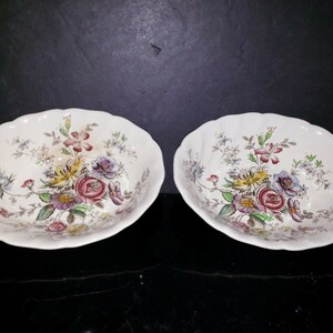 Lot of 2 Vintage Johnson Brothers Pottery Hanley, England SHERATON Floral 8&quot; Oval Vegetable Serving Bowls