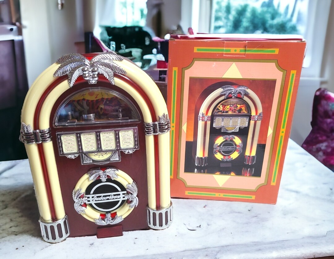 Vintage Replica Mini Jukebox 1946 Design AM/FM Classic Lighted Radio ...
