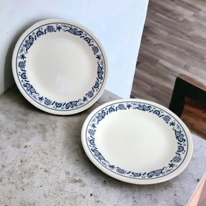 Lot of 2 Vintage Corning Ware Corelle OLD TOWN BLUE Onion 6.75" Bread & Butter Dessert Plates