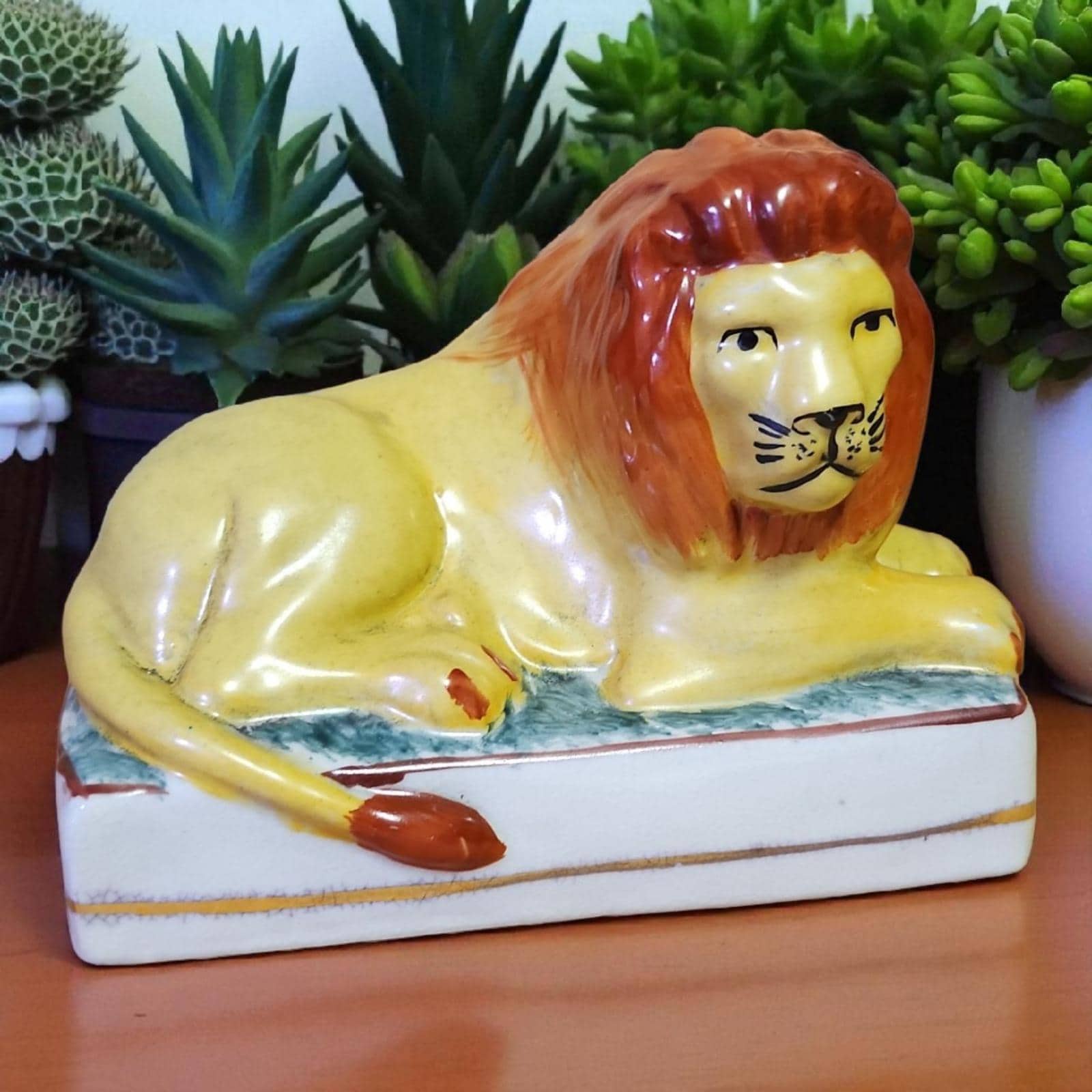 Vintage Hand Painted Staffordshire Style Pottery Reproduction Lion Figurine 5.75" L x 4.25" H x 3"