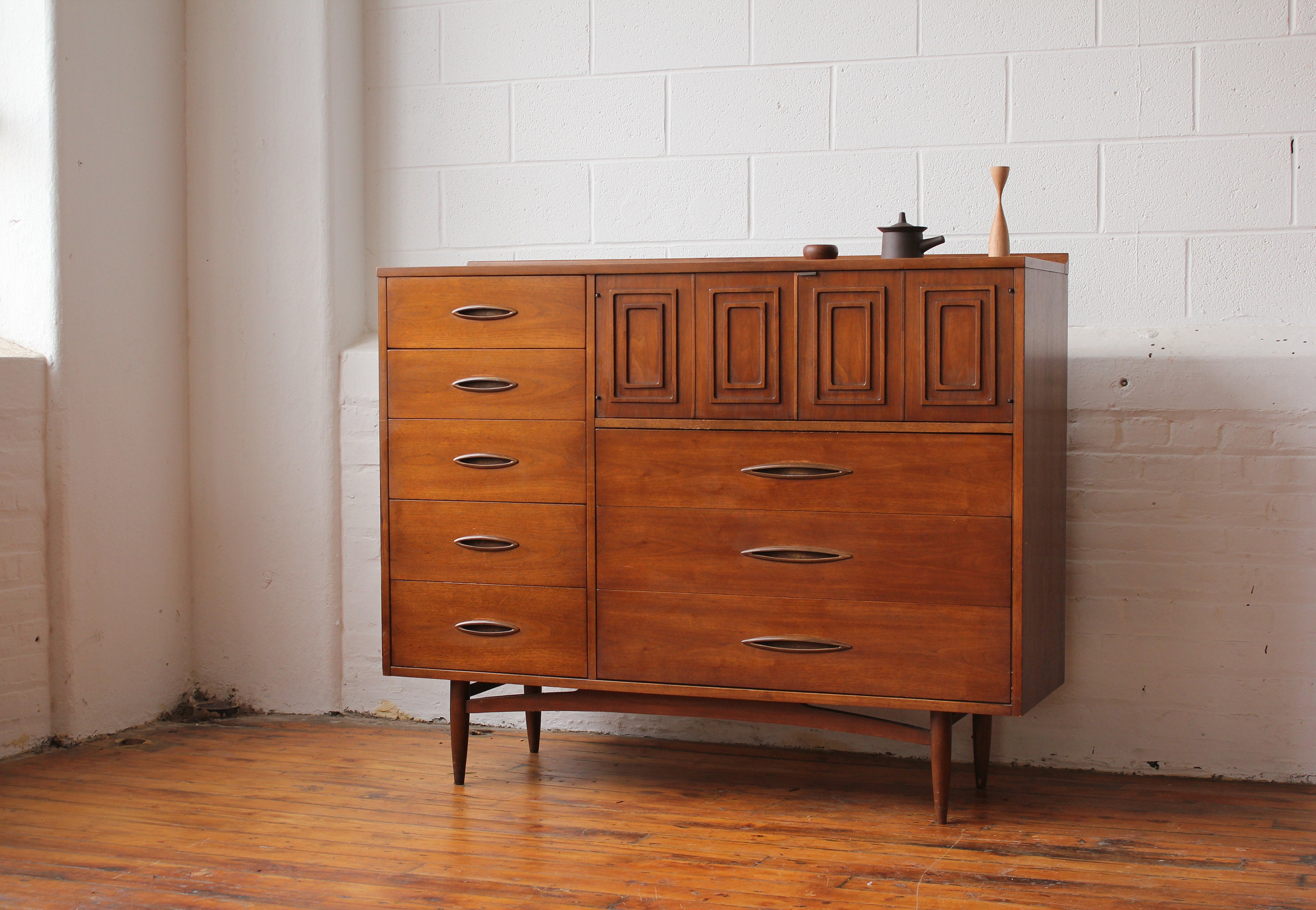 Broyhill Sculptra Walnut Magna Dresser