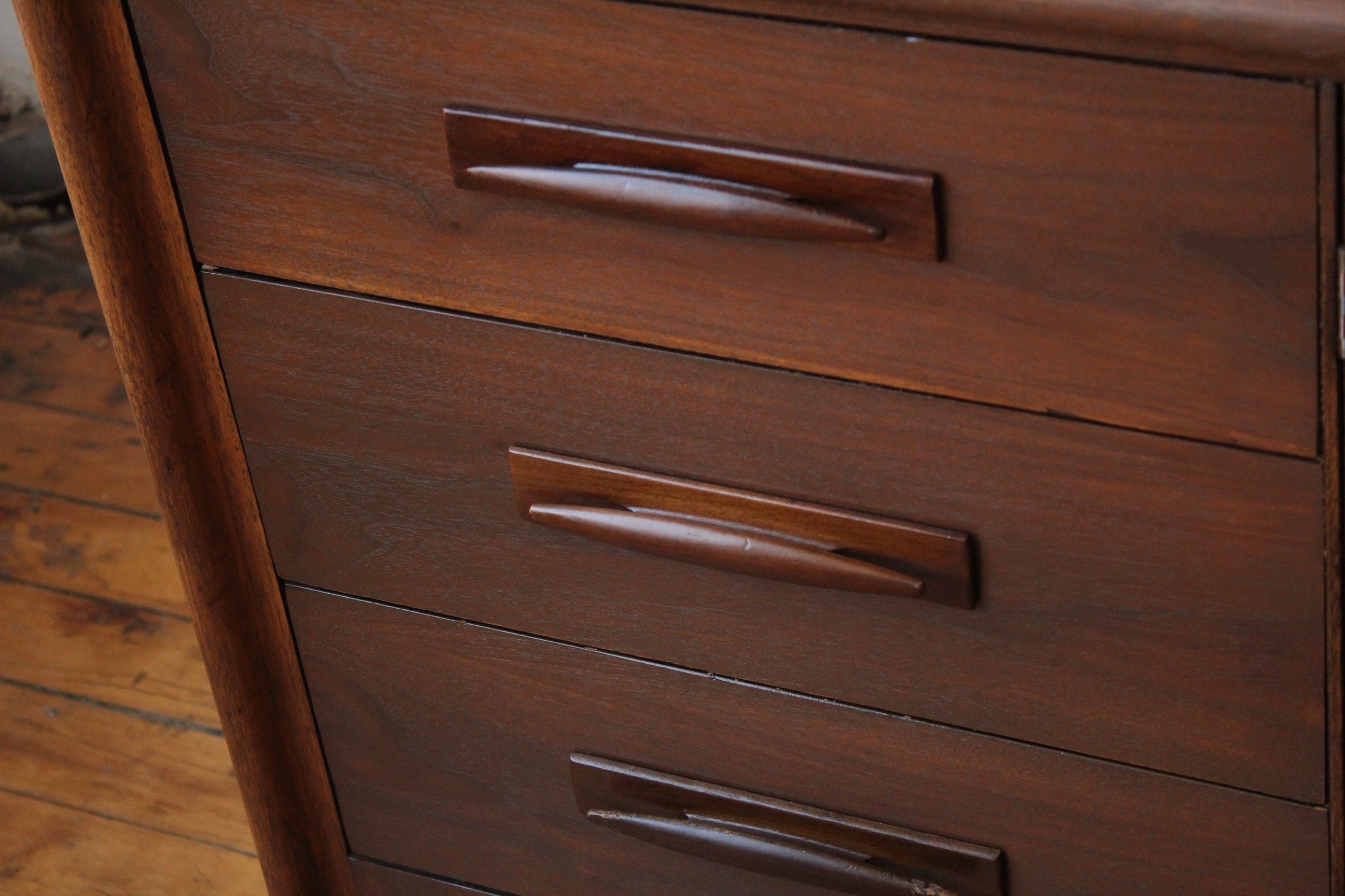 Broyhill Emphasis 9 Drawer Triple Dresser