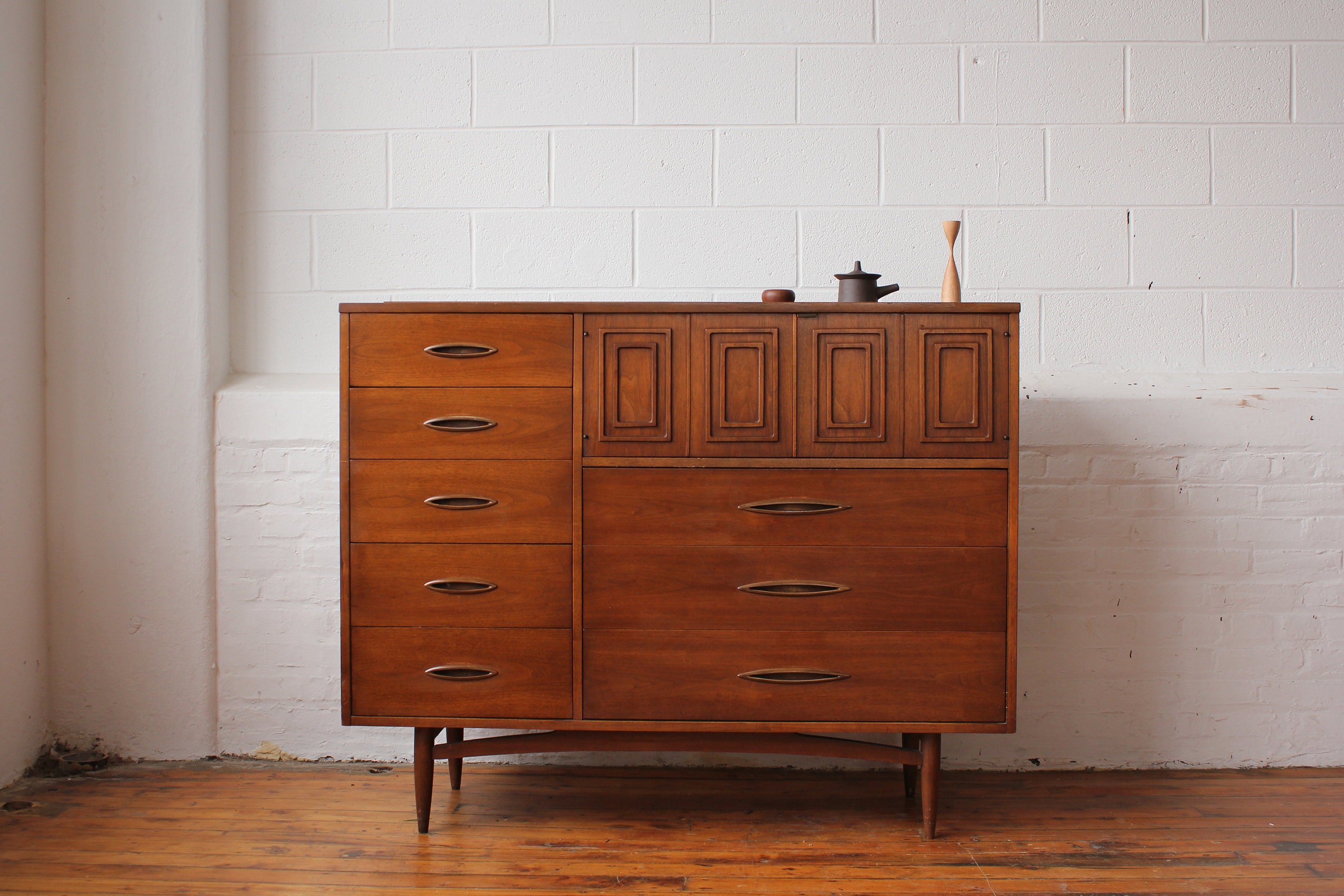 Broyhill Sculptra Walnut Magna Dresser