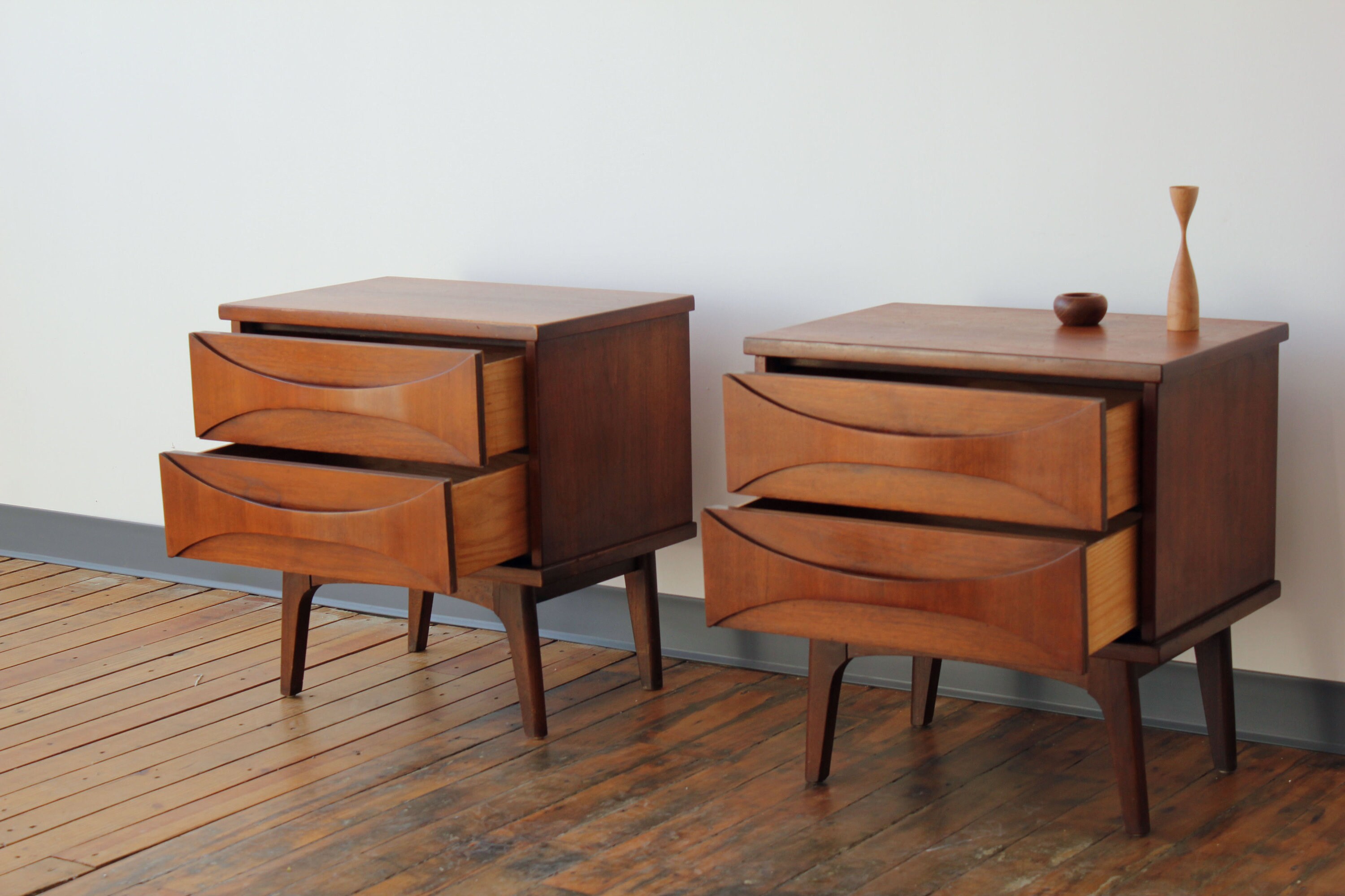 Pair of Walnut Nightstands with Bentwood Ribbon Pulls