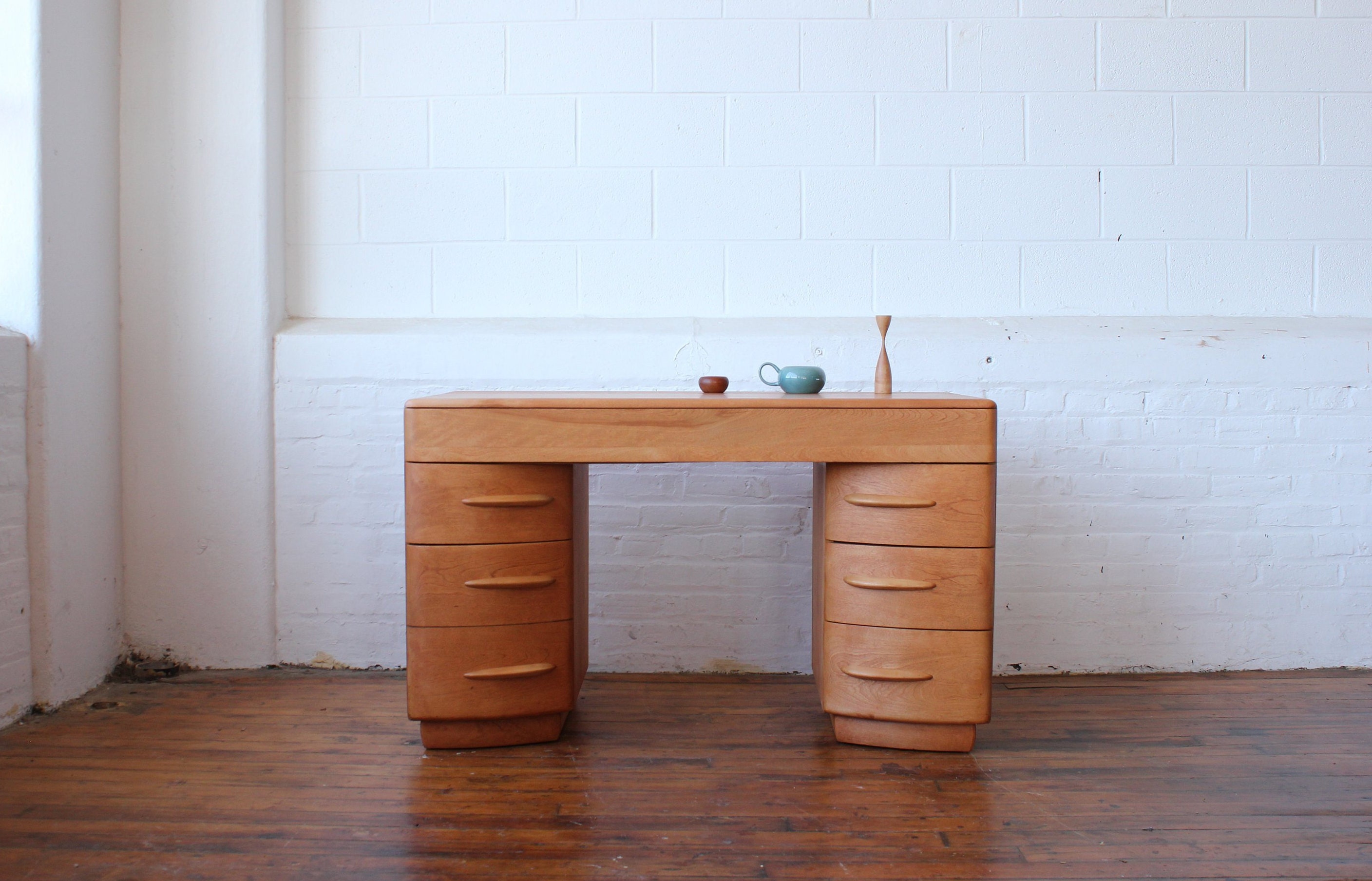 Heywood wakefield 2024 kneehole desk