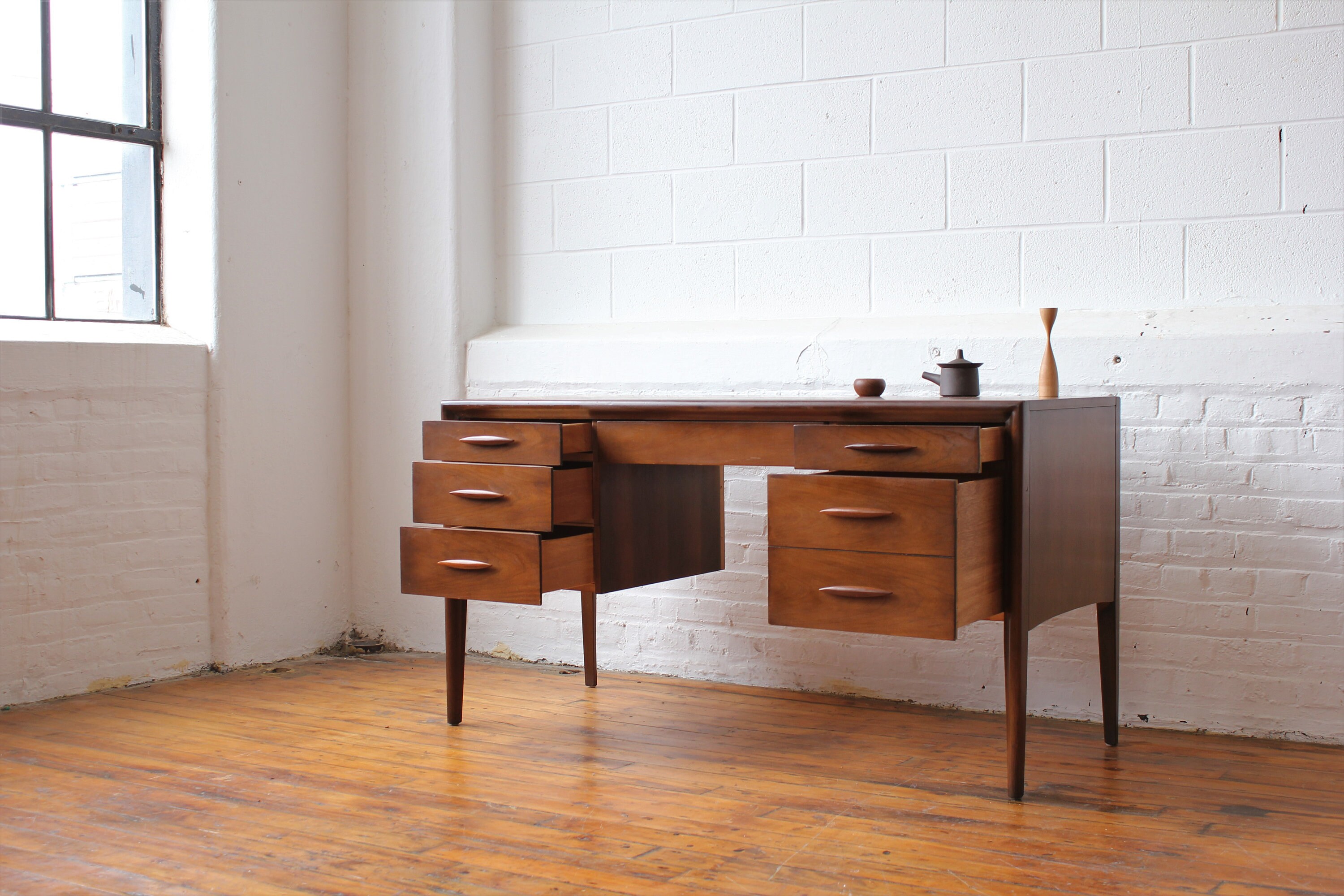 Broyhill emphasis desk discount