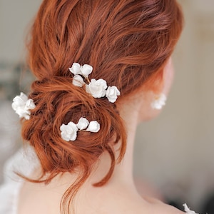 Clay flower hair Pins, Bridal Hair Pin, Bridal Hairpin, Flower hairpins, floral hairpins, Wedding hair pins, flower hair pins