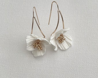 Bridal earrings, Clay flower earrings, floral earrings, clay earrings, bridal accessories, wedding earrings, flower earrings, earrings