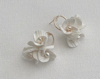 Clay floral earrings, Clay flower earrings, floral earrings, clay earrings, bridal accessories, wedding earrings, flower earrings, earrings