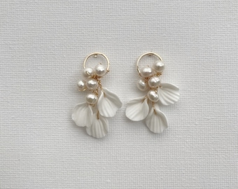 Floral earrings, Clay flower earrings, floral earrings, clay earrings, bridal accessories, wedding earrings, flower earrings, earrings