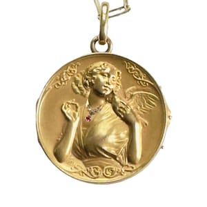 18K Art Nouveau Locket