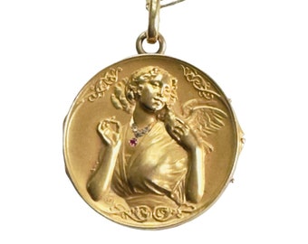18K Art Nouveau Locket