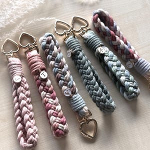 Makramee Schlüsselband personalisiert, Schlüsselanhänger Schlaufe, Last Minute Weihnachtsgeschenke, personalisierte Weihnachtsgeschenke