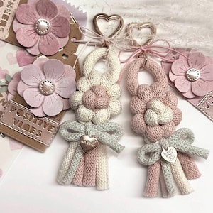 Makramee DAISY Schlüsselanhänger, Gänseblümchen Taschenanhänger, Geschenk für Frauen, Beste Freunde Geschenk