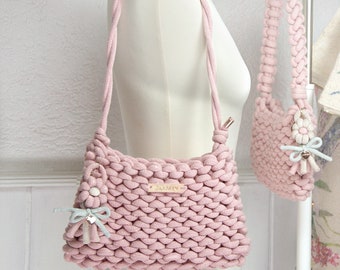 Sac au crochet personnalisé rose, sac en tricot à bandoulière, sac en tricot trapu beige, macramé à sangle de sac, cadeaux personnalisés