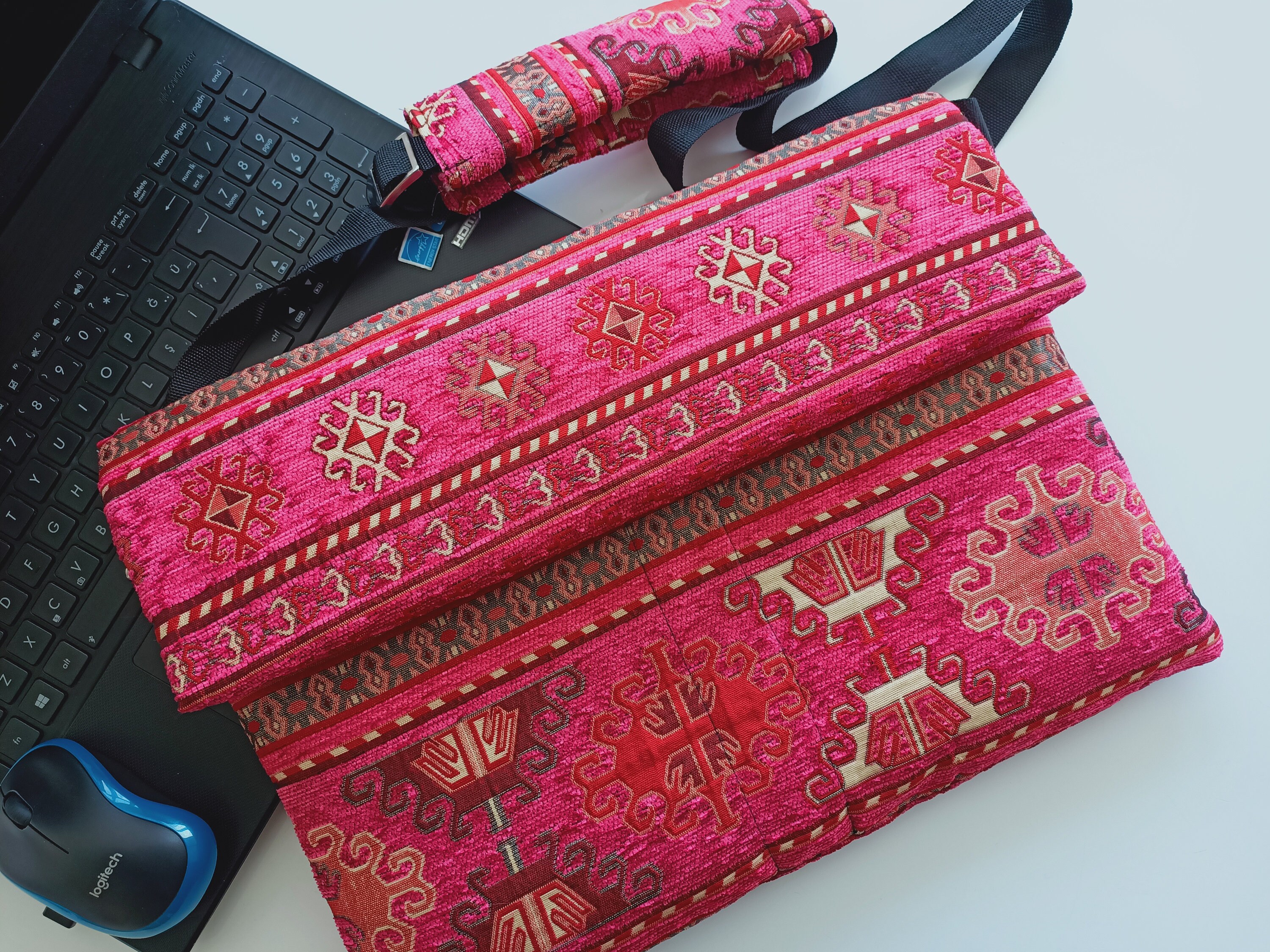 Pink 13 Macbook Case , Macbook Pro 13 Case 2020, Pink Laptop Case 13, Macbook Air 13 Case 2020 , Shoulder bag Pink, Macbook Air Sleeve.