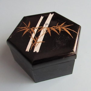 Vintage Asian Lidded Trinket Box Free Shipping
