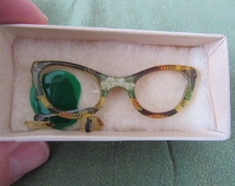 doll box sunglasses