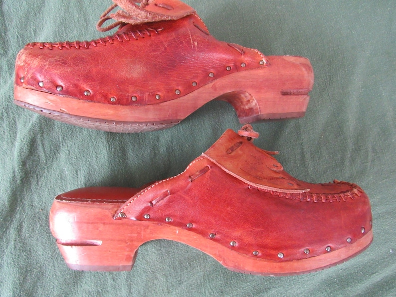 Vintage Fanfares Arapaho Wooden Wedge Clogs Shoes Moccasins Size 5M 1970s Free Shipping