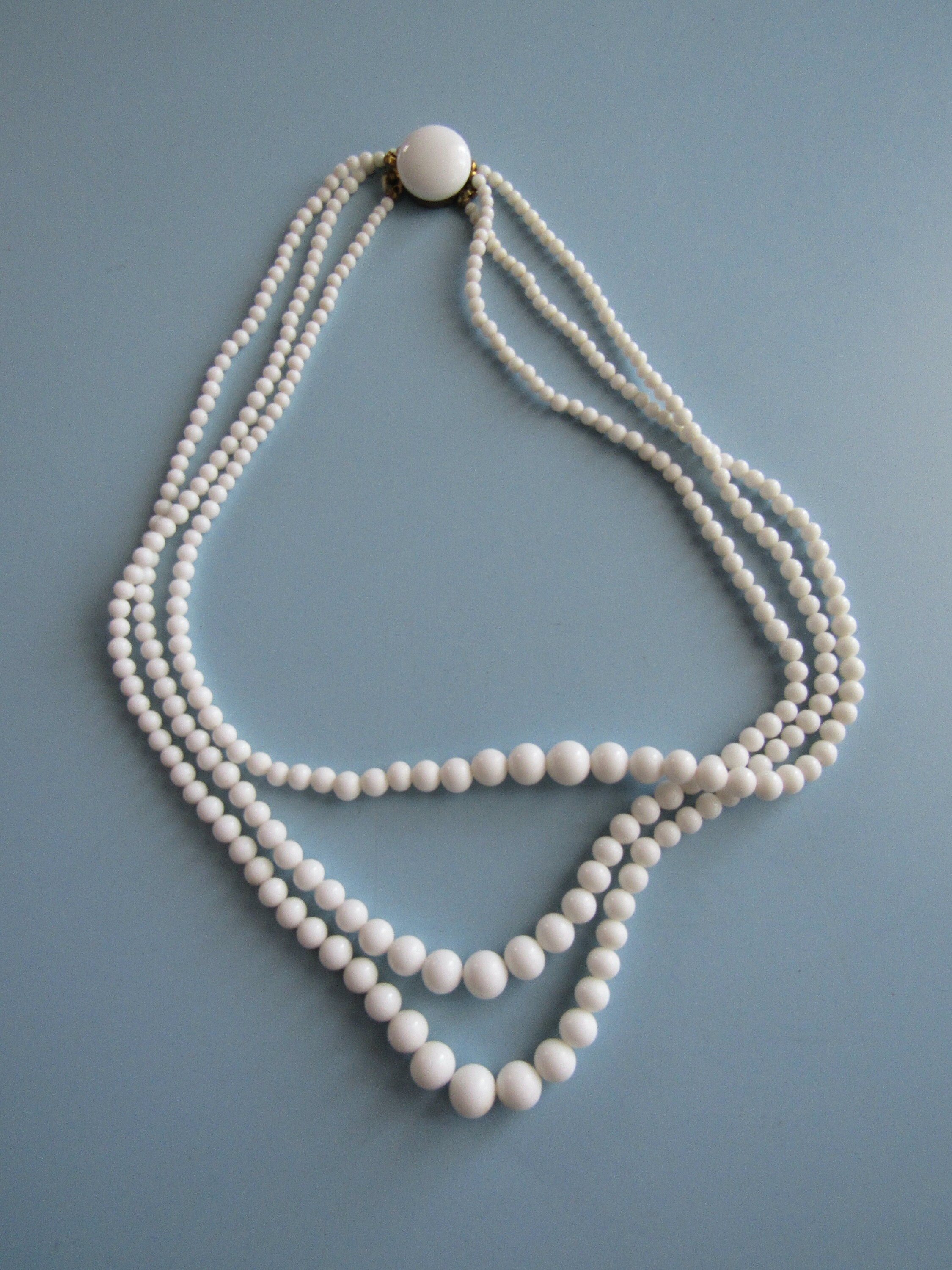 関税込☆VINTAGE HOLLYWOOD★Triple White Berry Pearl Necklace 7.5-8_WHITE_FW_TRIPLENK_ON-