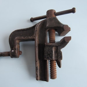 Vintage Small Bench Vise Free Shipping