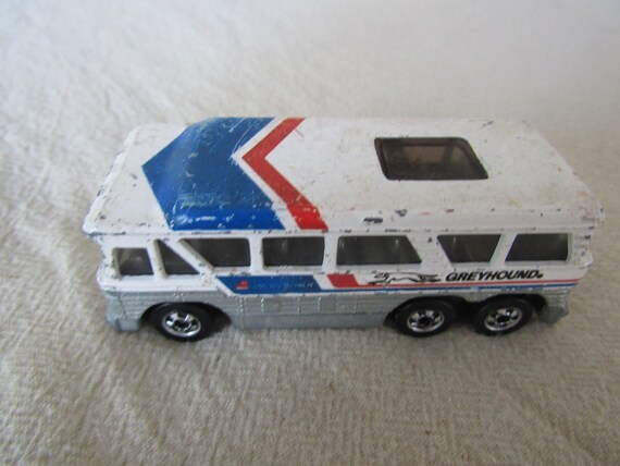 greyhound hot wheels