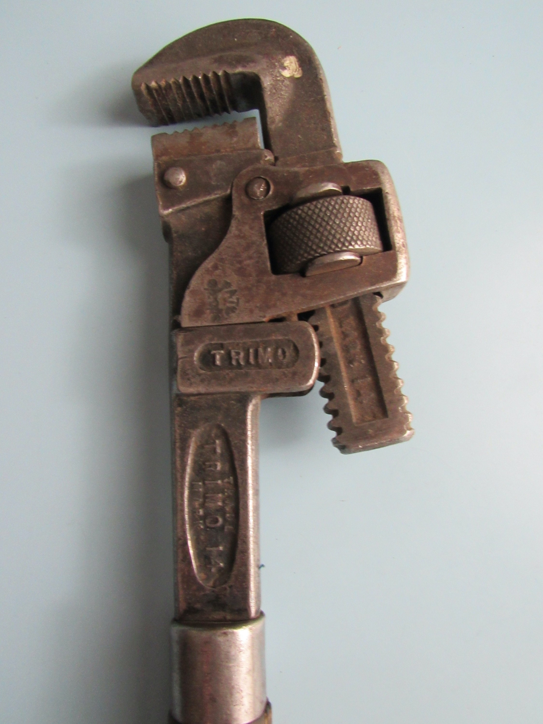 Clé à Pipe Vintage 14 Pouces – Robuste, Outil Durable, Fabriqué Aux USA