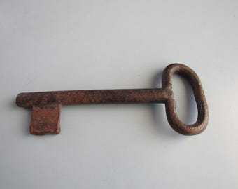 Vintage Large Iron Skeleton Key Free Shipping