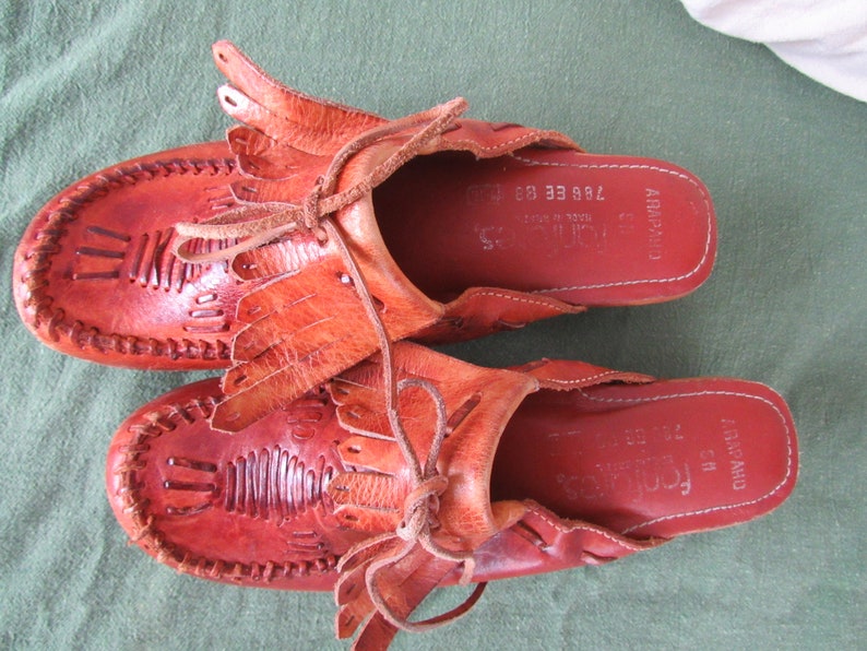 Vintage Fanfares Arapaho Wooden Wedge Clogs Shoes Moccasins Size 5M 1970s Free Shipping