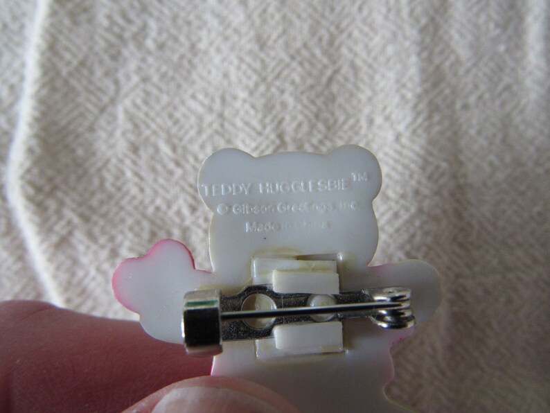 Vintage Teddy Hugglesbie Valentine/'s Day Bear Pin Free Shipping