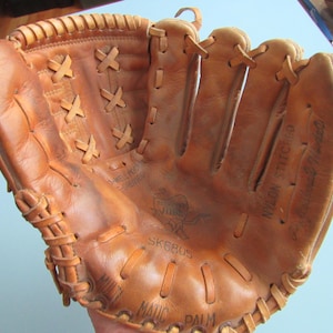 Vintage Sport King Model SK6805 Mitt Glove Right Handed Thrower Free Shipping