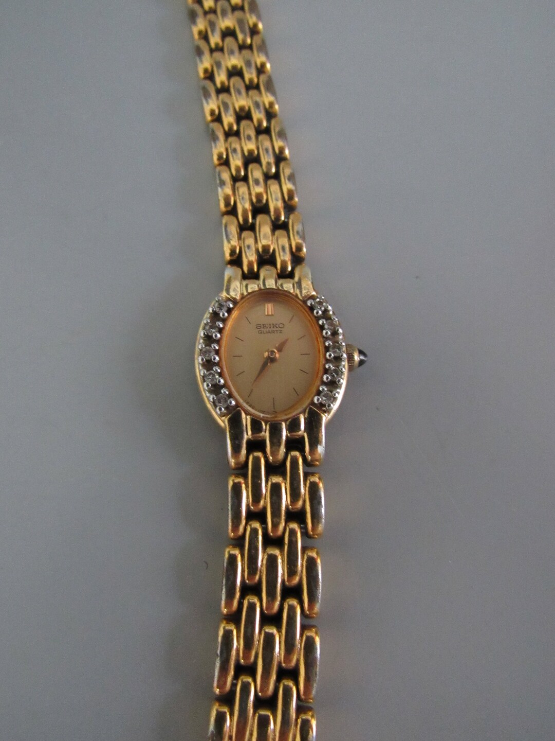 Vintage Women's Seiko Gold Tone Watch Model 1F20-5G19 - Etsy