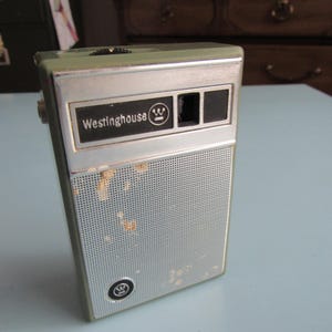 Vintage Westinghouse Handheld 6 Transistor Radio Model H-707P6GP