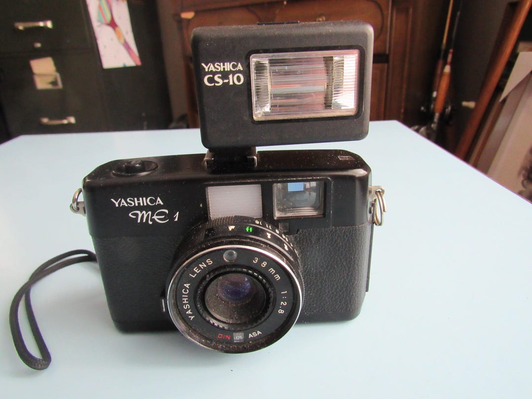 Vintage Yashica ME1 Camera With CS-10 Flash Free Shipping - Etsy