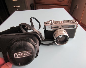 Vintage Yashica Electro 35 Camera with Case 35mm Free Shipping