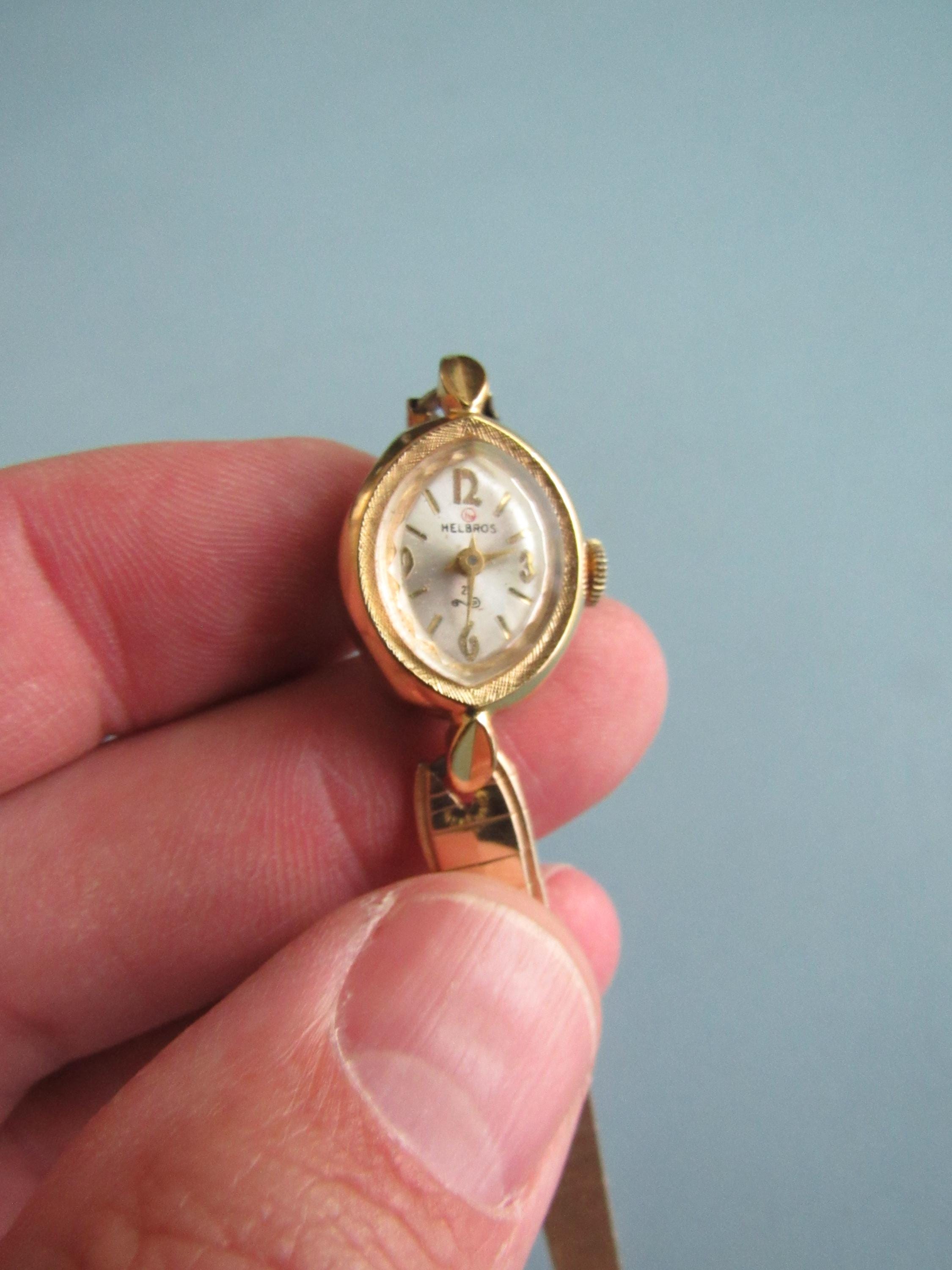Vintage Women display picture 1