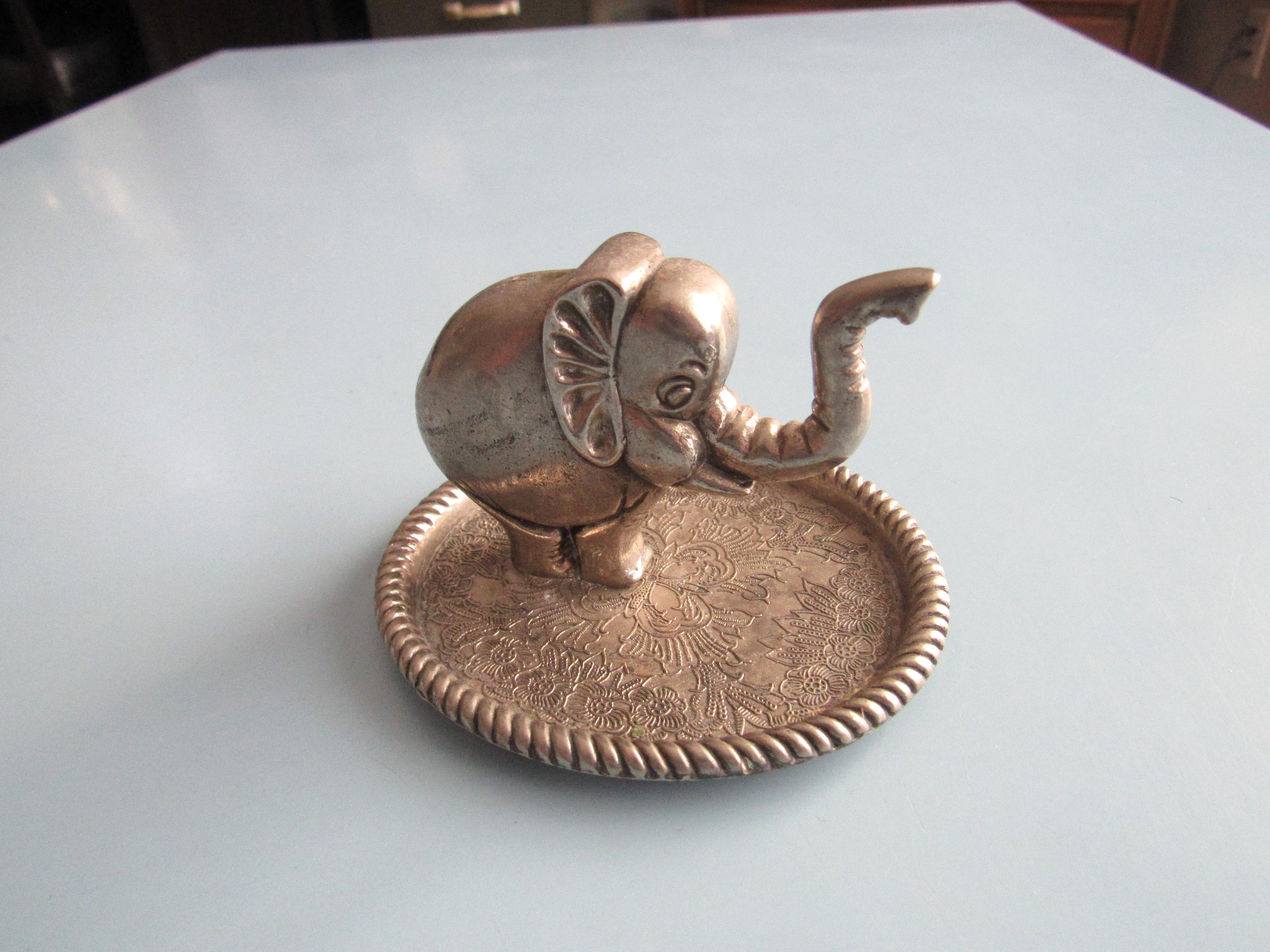 Elephant Ring Holder