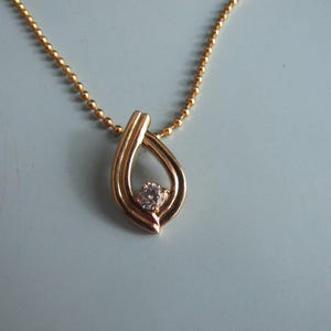 Vintage Lia Sophia Gold Tone Pendant Necklace Free Shipping