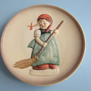 Vintage M.J. Hummel Little Homemakers 4 Inch Plate Goebel West Germany 1991 Free Shipping