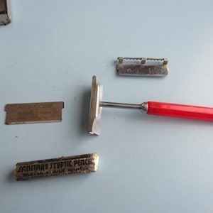 Vintage Keen Kutter Red Handled Safety Razor in Original Box Free Shipping