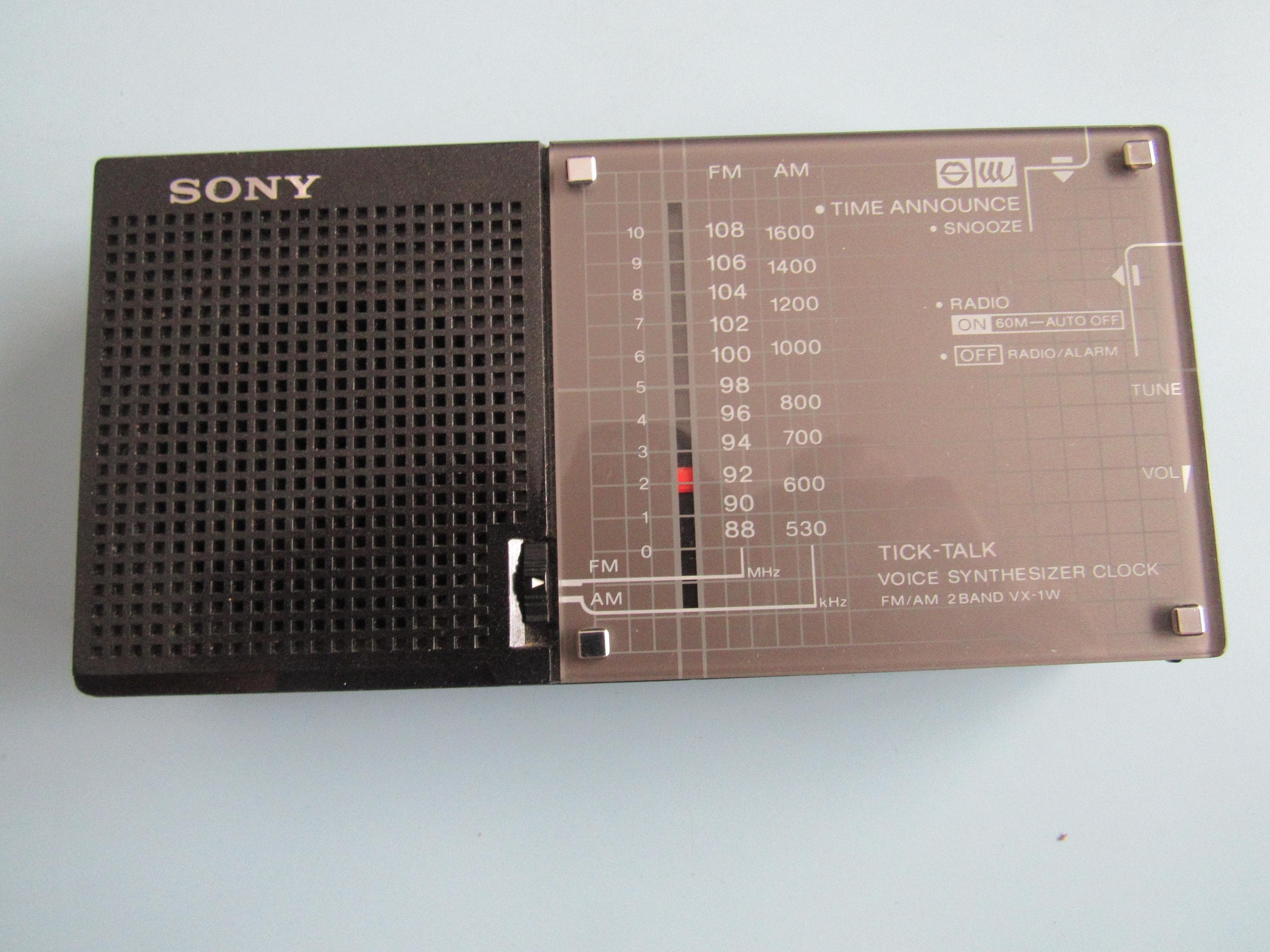Vintage Sony Tick-talk VX-1W Voice Synthesizer Clock AM FM Radio