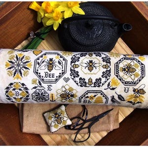 Bee Sampler by Lila's Studio, cross stitch pattern