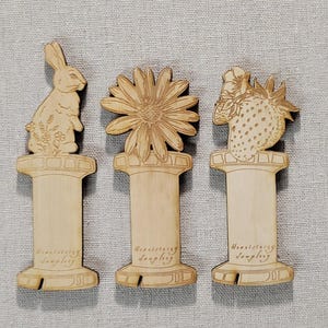 Wooden Thread Bobbins by Heartstring Samplery – Choice of Style
